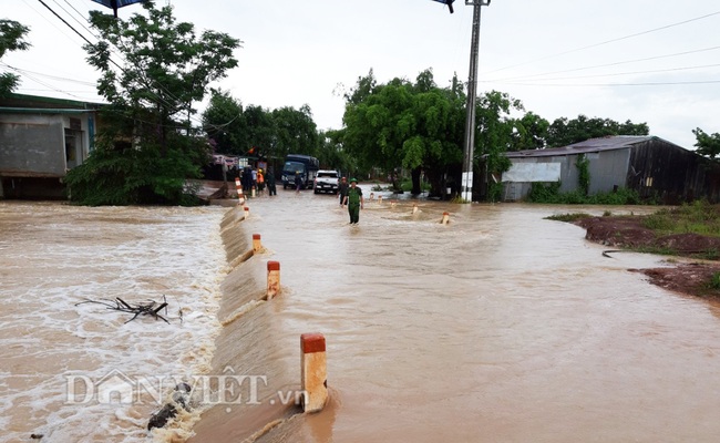 Đắk Lắk: Một huyện mất gần 7 tỷ đồng do trận mưa kéo dài nửa ngày - Ảnh 1.
