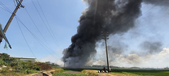 Thanh Hóa: Cháy lớn tại KCN Tây Bắc Ga - Ảnh 5.
