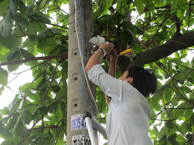 (Báo giấy) Thêm “mắt thần” giám sát an ninh ở Hóc Môn  - Ảnh 1.