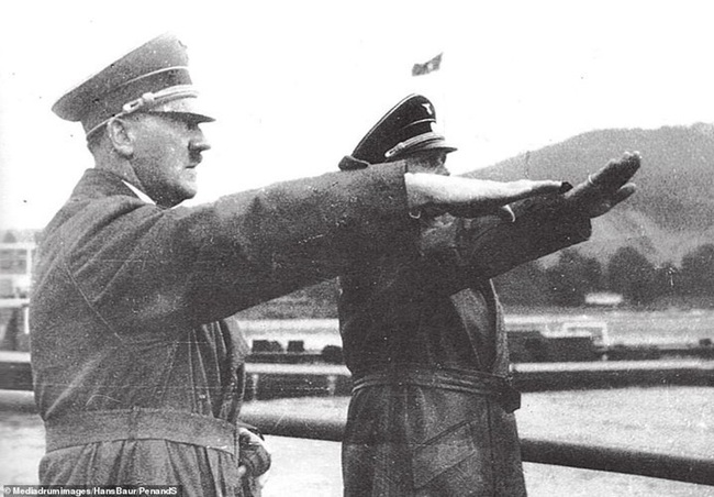 Ngoài người Do Thái, Hitler muốn “đuổi cùng giết tận” nhóm người nào? - Ảnh 5.