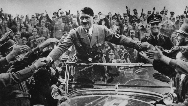 Ngoài người Do Thái, Hitler muốn “đuổi cùng giết tận” nhóm người nào? - Ảnh 10.