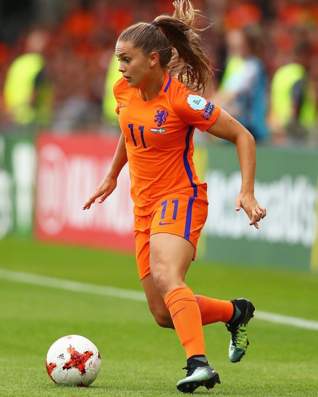 &quot;Messi nữ&quot; Lieke Martens - Cầu thủ gợi cảm nhất thế giới là ai? - Ảnh 5.