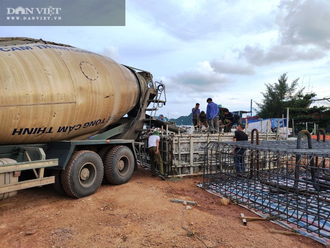 Khu neo đậu tránh trú bão Vân Đồn: Thi công ẩu, mất an toàn, nguy cơ chậm tiến độ - Ảnh 5.