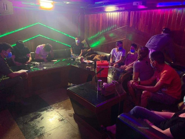 Đà Nẵng: Triệt xóa ổ ma túy karaoke Không Gian Xưa bất chấp dịch Covid-19  - Ảnh 1.