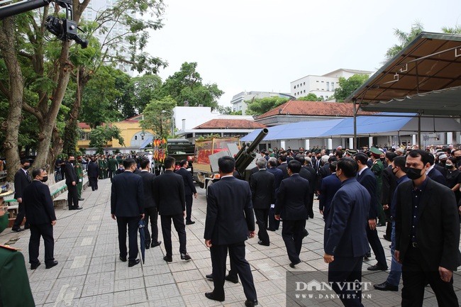 TRỰC TIẾP: Lễ truy điệu và an táng nguyên Tổng Bí thư Lê Khả Phiêu - Ảnh 2.