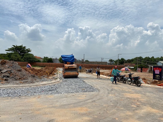 Hoàng Tiến Central