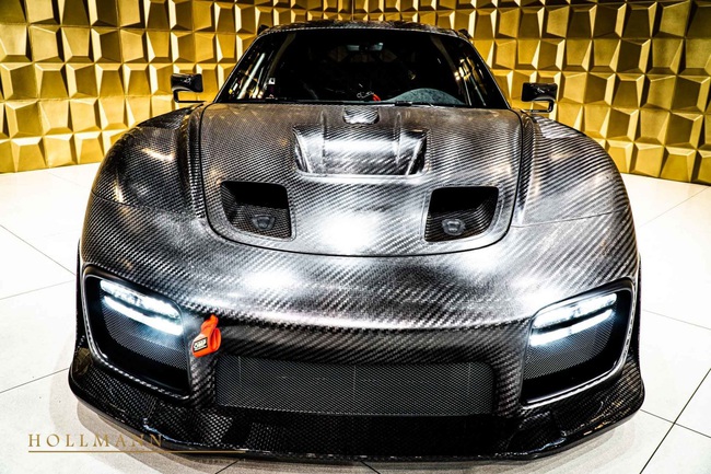 Chiêm ngưỡng chiếc Porsche làm từ sợi carbon giá gần 40 tỷ vinh danh một huyền hoại - Ảnh 1.
