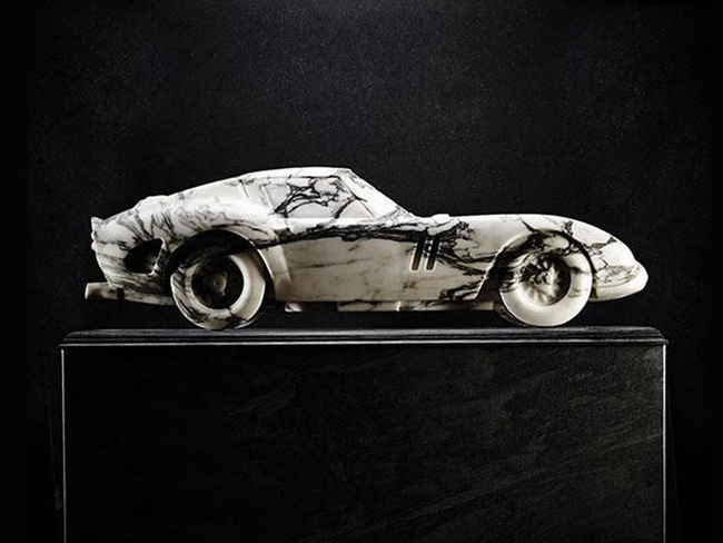 Há hốc với chiếc Ferrari GTO làm từ đá cẩm thạch - Ảnh 1.