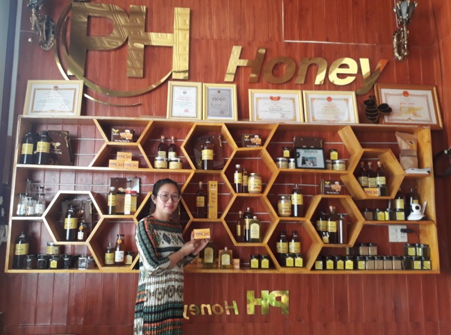 Nữ 9X thành tỷ phú nhờ nuôi ong mật - Ảnh 1.