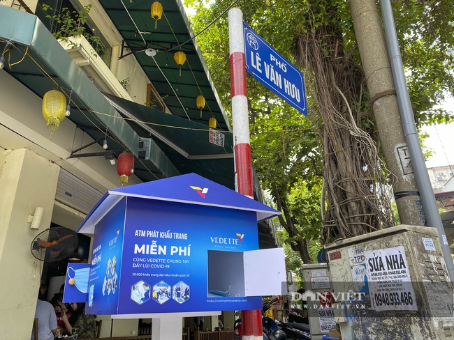 “ATM khẩu trang” xuất hiện tại Hà Nội - Ảnh 7.