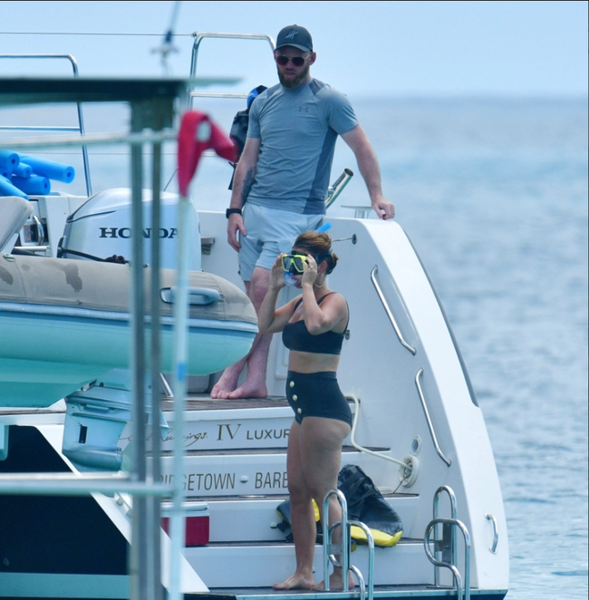 Rooney dẫn vợ và các con đi nghỉ dưỡng ở Caribe - Ảnh 8.