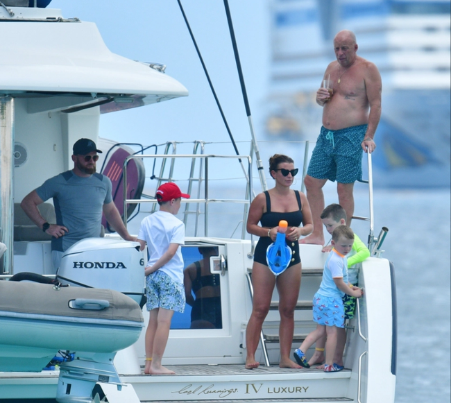 Rooney dẫn vợ và các con đi nghỉ dưỡng ở Caribe - Ảnh 7.