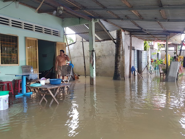 Kiên Giang: Hàng chục căn nhà ở Phú Quốc bị ngập nước - Ảnh 1.