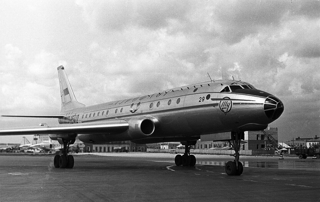Tại sao Tu-104 lại là loại máy bay dân sự nguy hiểm nhất lịch sử Liên Xô - Ảnh 4.