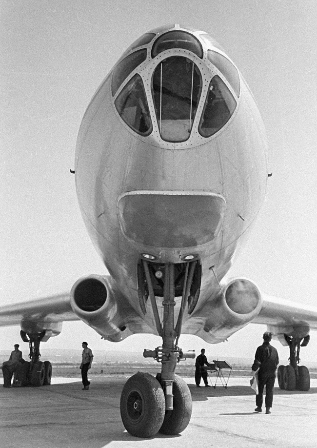 Tại sao Tu-104 lại là loại máy bay dân sự nguy hiểm nhất lịch sử Liên Xô - Ảnh 9.