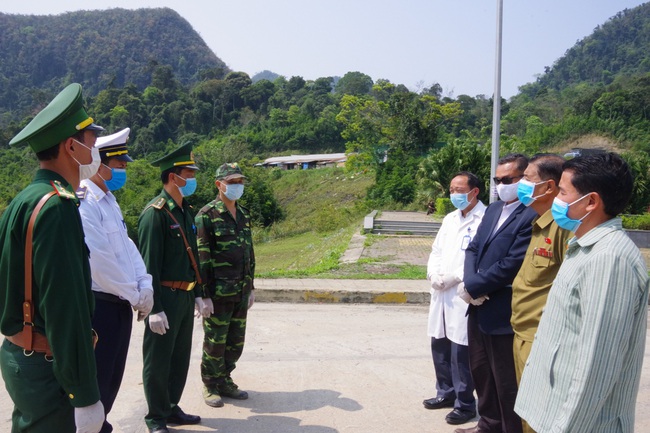 BĐBP Nghệ An:  Gian nan bám đường biên giới ngăn chặn hoạt động xuất nhập cảnh trái phép   - Ảnh 2.