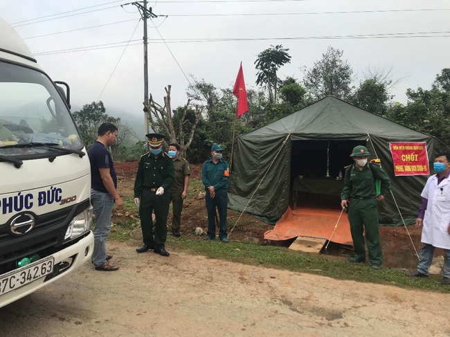 BĐBP Nghệ An:  Gian nan bám đường biên giới ngăn chặn hoạt động xuất nhập cảnh trái phép   - Ảnh 4.