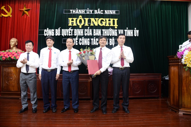 Bắc Ninh: Ông Tạ Đăng Đoan được chỉ định giữ chức Bí thư Thành ủy thay ông Nguyễn Xuân Chinh - Ảnh 2.