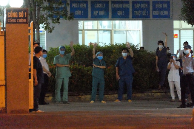 ẢNH: Chính thức dỡ phong tỏa bệnh viện C Đà Nẵng - Ảnh 2.