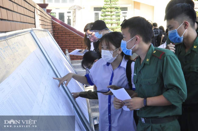 Hơn 14.600 sĩ tử Quảng Ninh bước vào kỳ thi THPT Quốc gia giữa dịch Covid-19 - Ảnh 4.