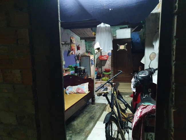 Đà Nẵng: Khẩn trương sơ tán người dân trong đêm đến nơi tránh bão - Ảnh 2.