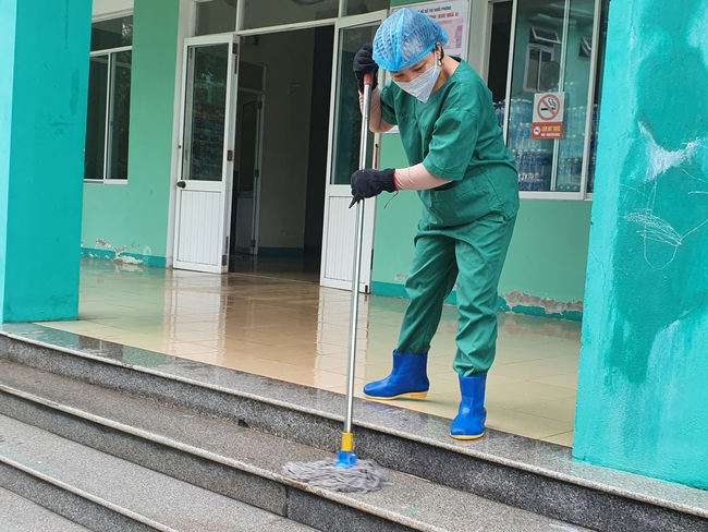 Bệnh nhân cuối cùng khỏi Covid-19  tại Bệnh viện Phổi Đà Nẵng xuất viện - Ảnh 2.