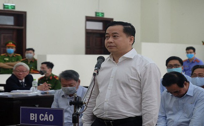 Đà Nẵng khai trừ đảng 5 cựu cán bộ, khiển trách 1 Giám đốc Văn phòng đăng ký đất đai - Ảnh 1.