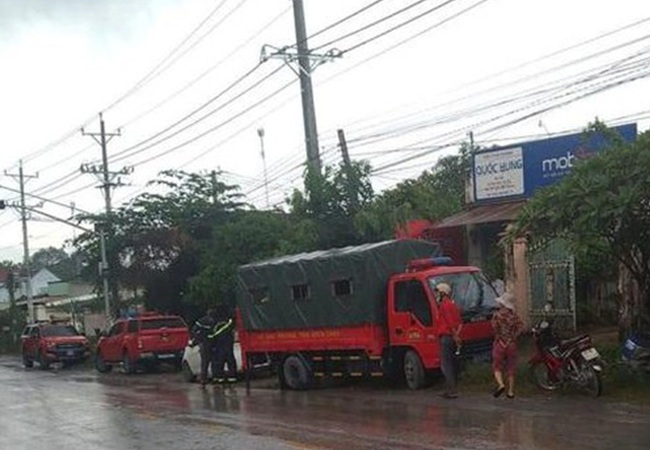 Đau lòng người mẹ trẻ ôm con trai nhỏ nhảy xuống sông Đồng Nai - Ảnh 2.