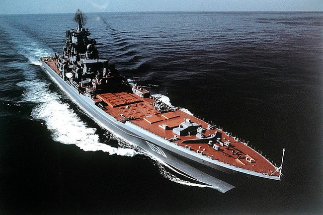 Có thật chiến hạm Kirov của Nga cân cả nhóm tàu sân bay Mỹ? - Ảnh 2.