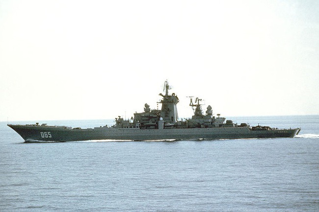 Có thật chiến hạm Kirov của Nga cân cả nhóm tàu sân bay Mỹ? - Ảnh 17.