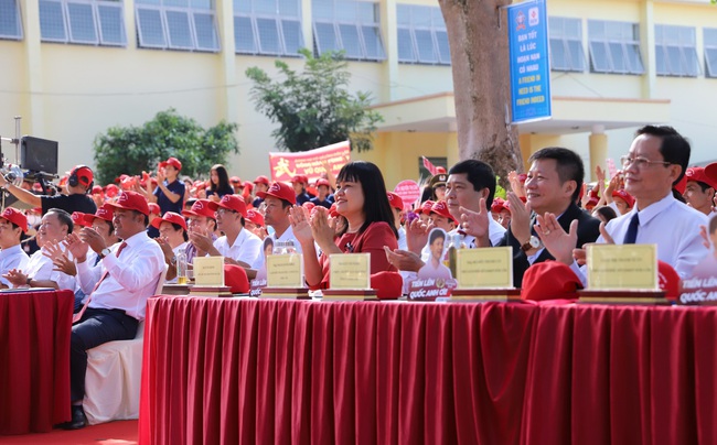 Bố Quốc Anh: Thi như vậy là tuyệt vời lắm rồi! - Ảnh 1.