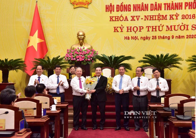 Hình ảnh ông Chu Ngọc Anh nhận nhiệm vụ Chủ tịch UBND TP Hà Nội - Ảnh 6.