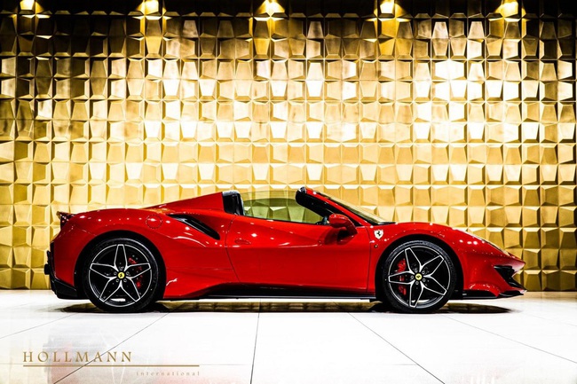 Giới mê xe hoài nghi về giá bán 14,8 tỷ đồng của siêu xe Ferrari 488 Pista Spider &quot;hàng lướt&quot; - Ảnh 3.
