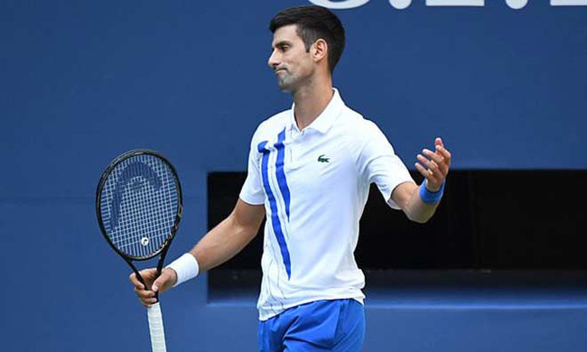 Clip: Sừng sờ pha bóng hy hữu khiến Djokovic bị loại khỏi US Open 2020 - Ảnh 1.