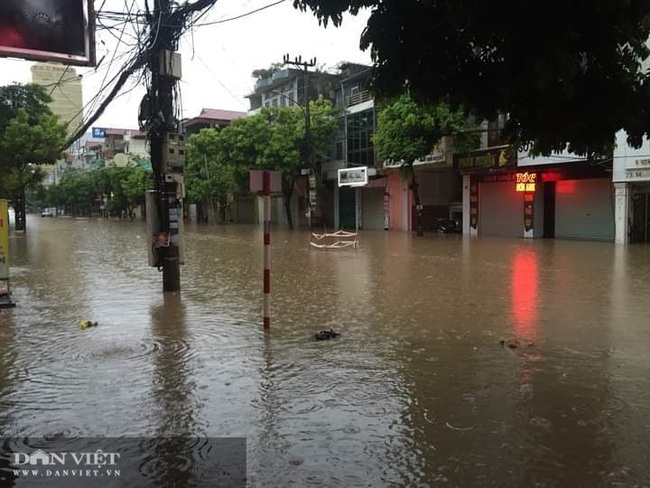 Thái Nguyên: Nhiều nơi chìm trong biển nước sau mưa lớn kéo dài - Ảnh 1.