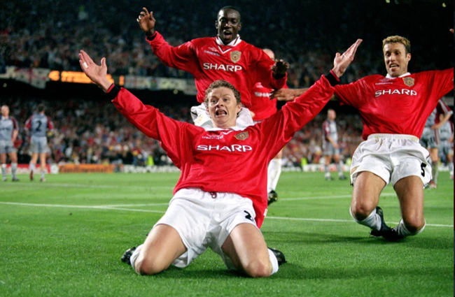 Solskjaer ăn mừng bàn thắng quyết định mang về chức vô địch Champions League.