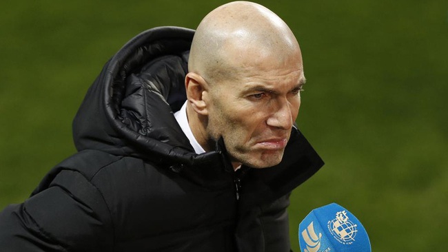 HLV Zidane không hài lòng về trận thua ngay trên sân nhà.