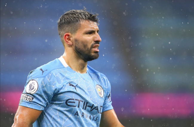 Aguero phải giảm lương nếu muốn ở lại Man City.