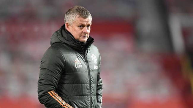 Solskjaer hài lòng với 1 điểm ở derby nước Anh.