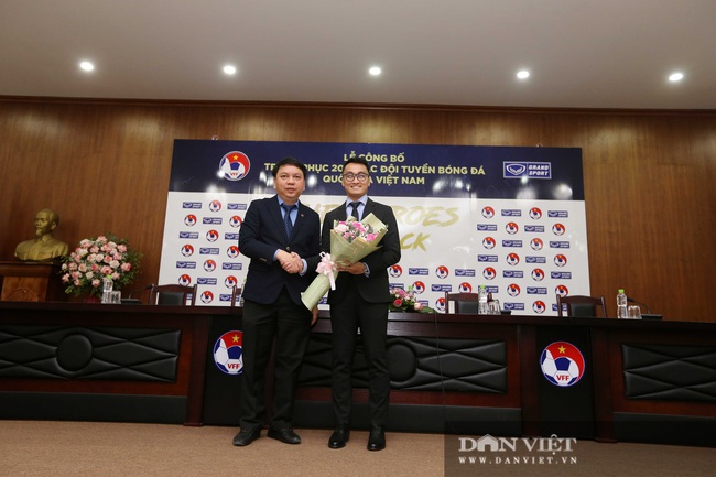 Quế Ngọc Hải, Bùi Tiến Dũng đến tham dự lễ công bố trang phục mới cho đội tuyển bóng đá quốc gia - Ảnh 8.