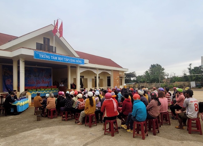 Tập đoàn De Heus, Tập đoàn Hùng Nhơn tặng quà tết cho hộ nghèo Đắk Lắk, tài trợ 500 triệu đồng xây cầu - Ảnh 4.