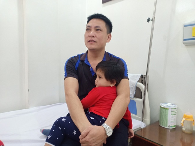 Báo NTNN/ Dân Việt tặng tiền cấy điện từ ốc tai: Tặng hi vọng cho những đứa trẻ kém may mắn - Ảnh 3.