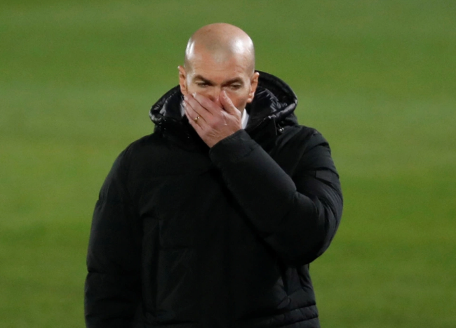 Zidane phải cách ly 2 tuần.