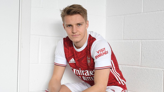 Odegaard khoác áo số 11 ở Arsenal.