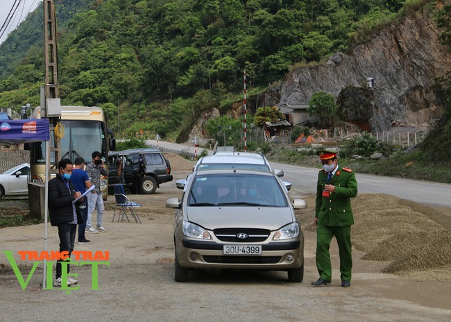 Hoà Bình: Tạm dừng hoạt động vận tải hành khách đi tỉnh Hải Dương, Quảng Ninh và ngược lại - Ảnh 1.