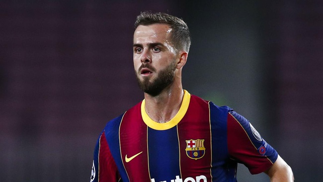 Pjanic chưa hòa nhập với lối chơi của Barcelona.