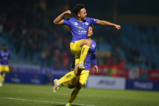 Bùi Hoàng Việt Anh lóe sáng, Hà Nội FC giành Siêu Cúp QG 2021 - Ảnh 2.