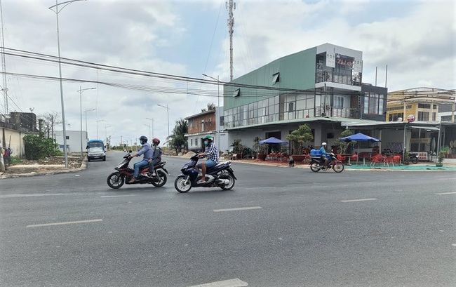 Cà Mau: Mở hai đường nhánh “chui” đấu nối với quốc lộ vào khu dân cư? - Ảnh 1.