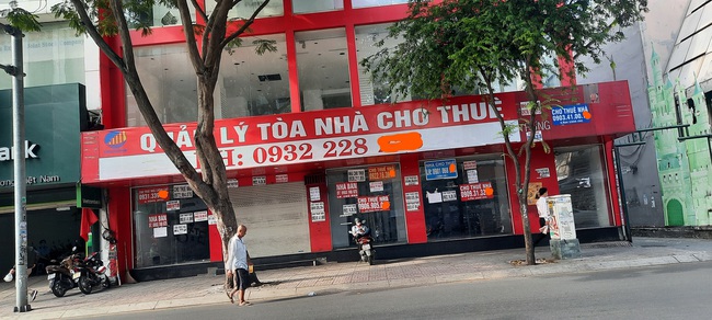Chùm ảnh hàng loạt địa điểm kinh doanh tại TP.HCM đóng cửa, trả mặt bằng sau Tết Tân Sửu - Ảnh 10.