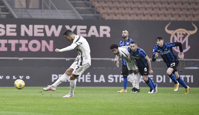 Ronaldo lập cú đúp, Juve chiếm lợi thế trước Inter tại Coppa Italia - Ảnh 1.